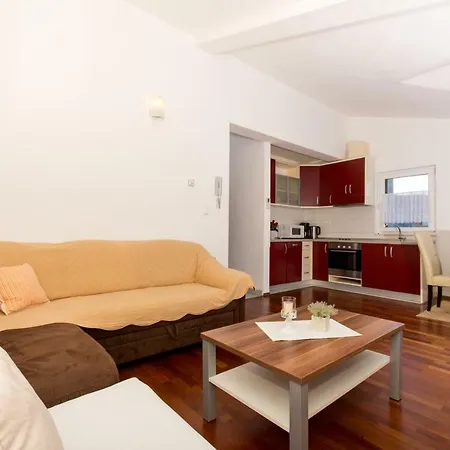 Cavar Апартаменты *