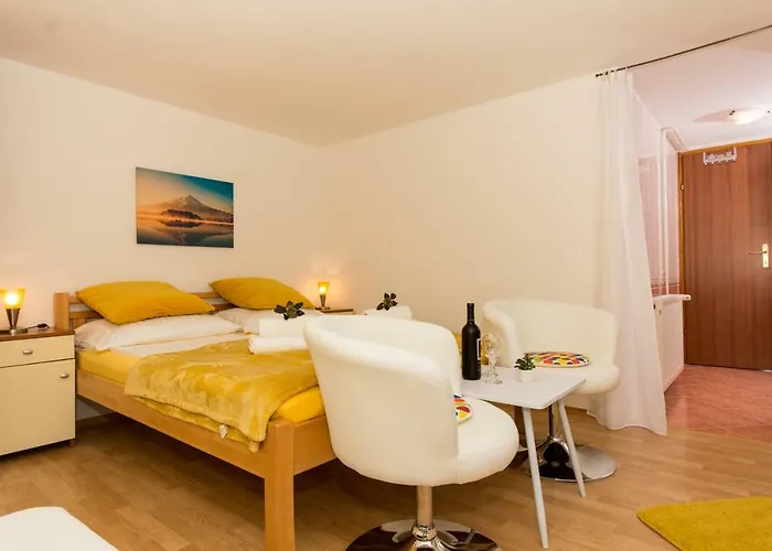 Apartament Cavar